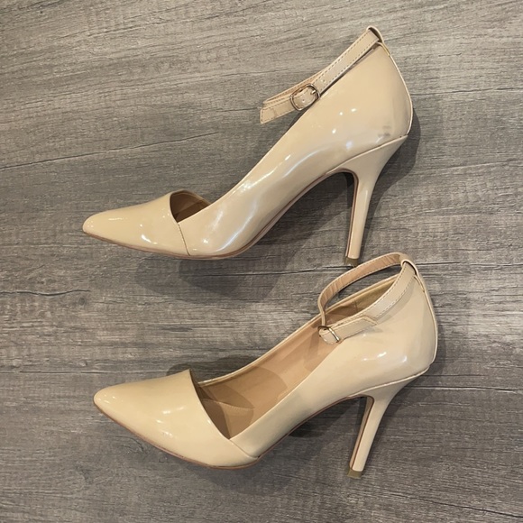 Ankle strap heels - Picture 5 of 8